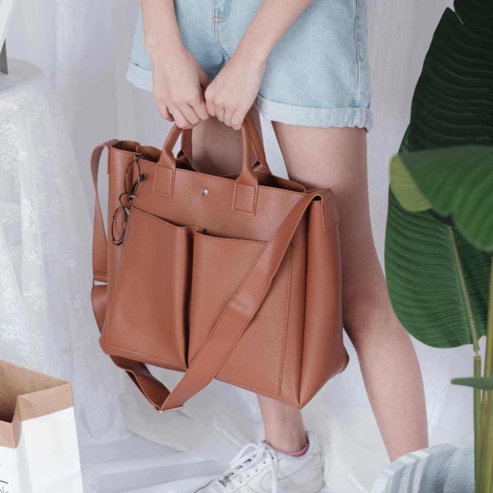 S O L D 🆕MADELYN Large Tote Handbag